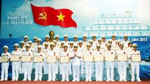 ເຫຼົ່າທັບເຮືອຮ່ຳຮຽນແລະປະຕິບັດ ຕາມແບບຢ່າງຄຸນສົມບັດ ປະທານໂຮ່ຈິມິນ